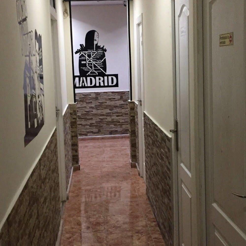 Hostal Oliver Madrid Luaran gambar